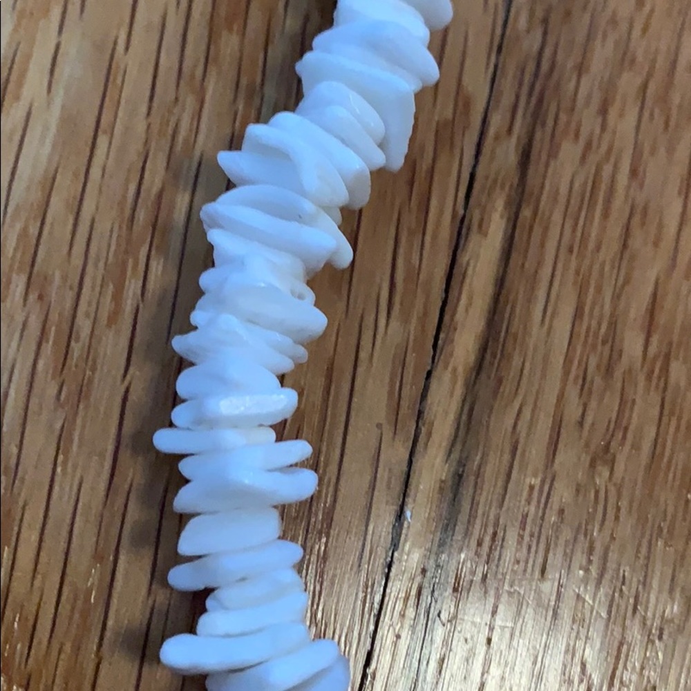 Puka Shell Necklace - Picture 3 of 4
